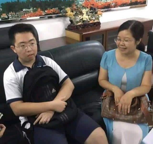 福建理科高考狀元黃昊：我的理想是廈大，天知道我能考上清華