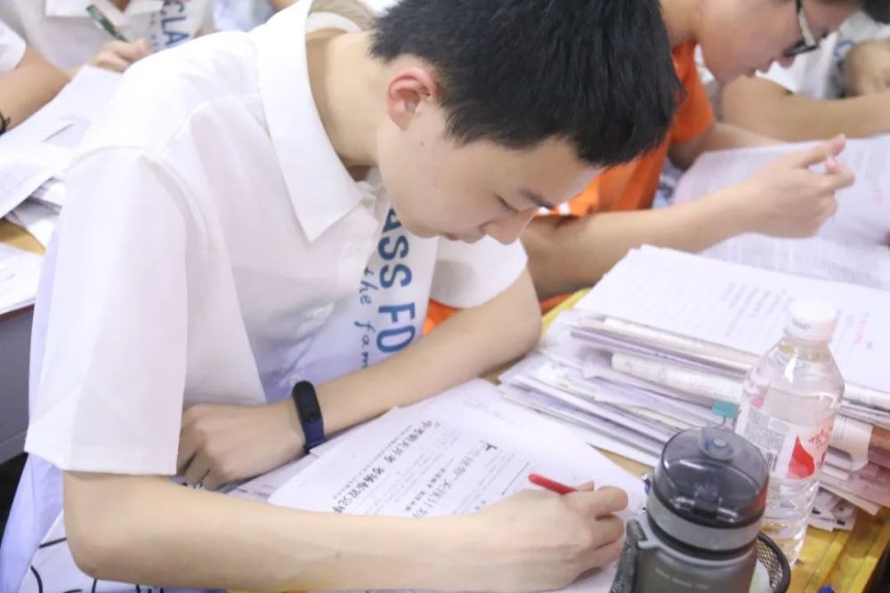 2022高考難度或創(chuàng)“新高”？部分考生恐無緣本科，逆襲幾率并不高