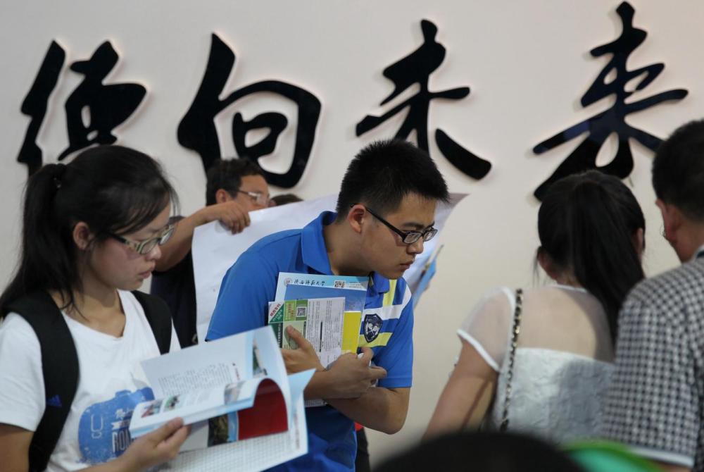 高考狀元為何不選師范和醫(yī)學(xué)專業(yè)？并非職業(yè)歧視，其中的緣由在此