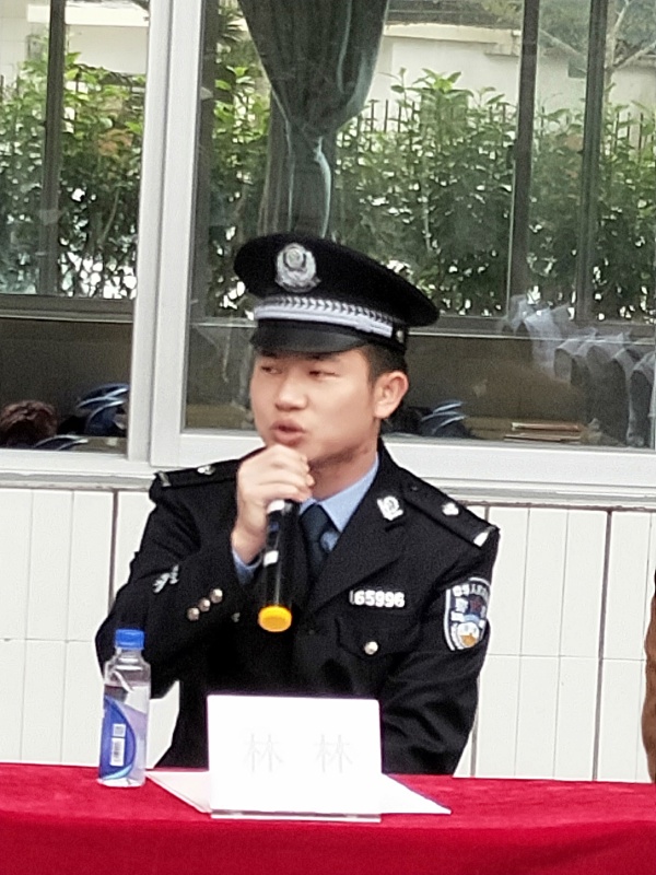 林林警官講話7.jpg