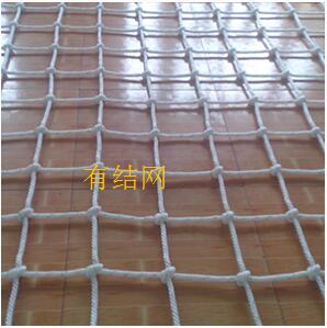 籠式足球場(chǎng)有結(jié)圍網(wǎng)