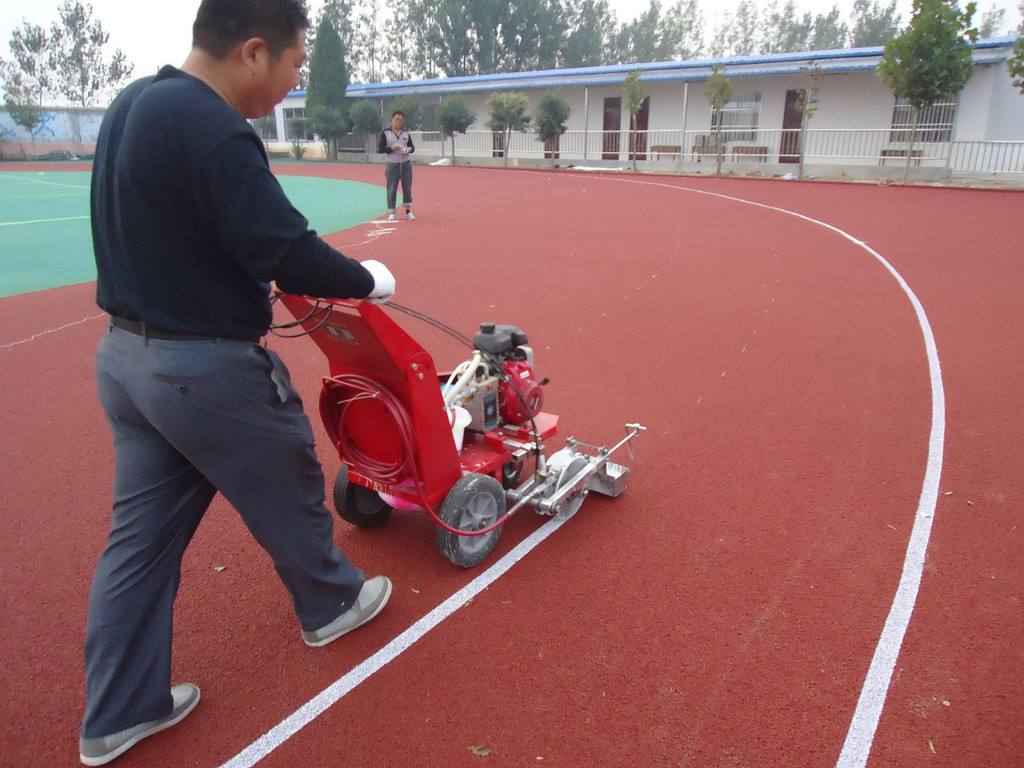 <a href=http://www.anhaohn.com target=_blank class=infotextkey>塑膠跑道</a>畫線