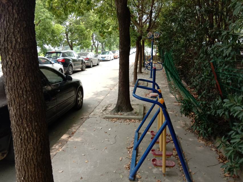 勞動村南丁健身點