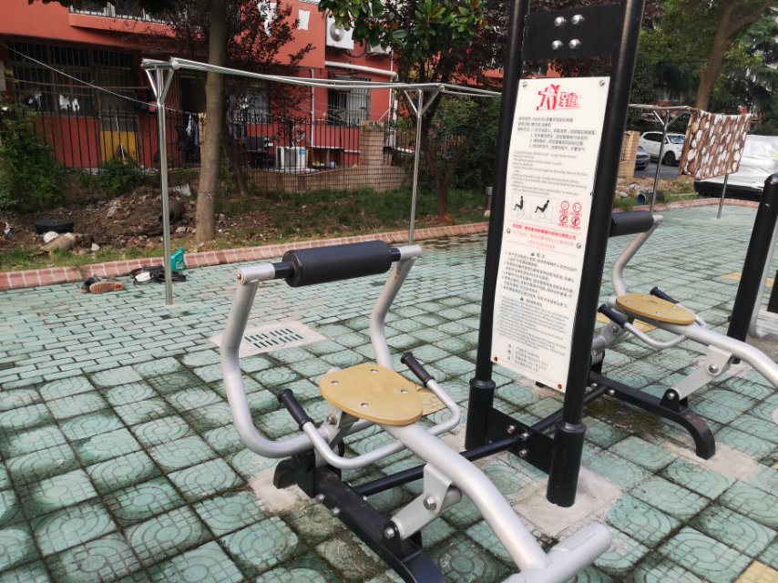 自重式背部訓(xùn)練器 自重式背部訓(xùn)練器