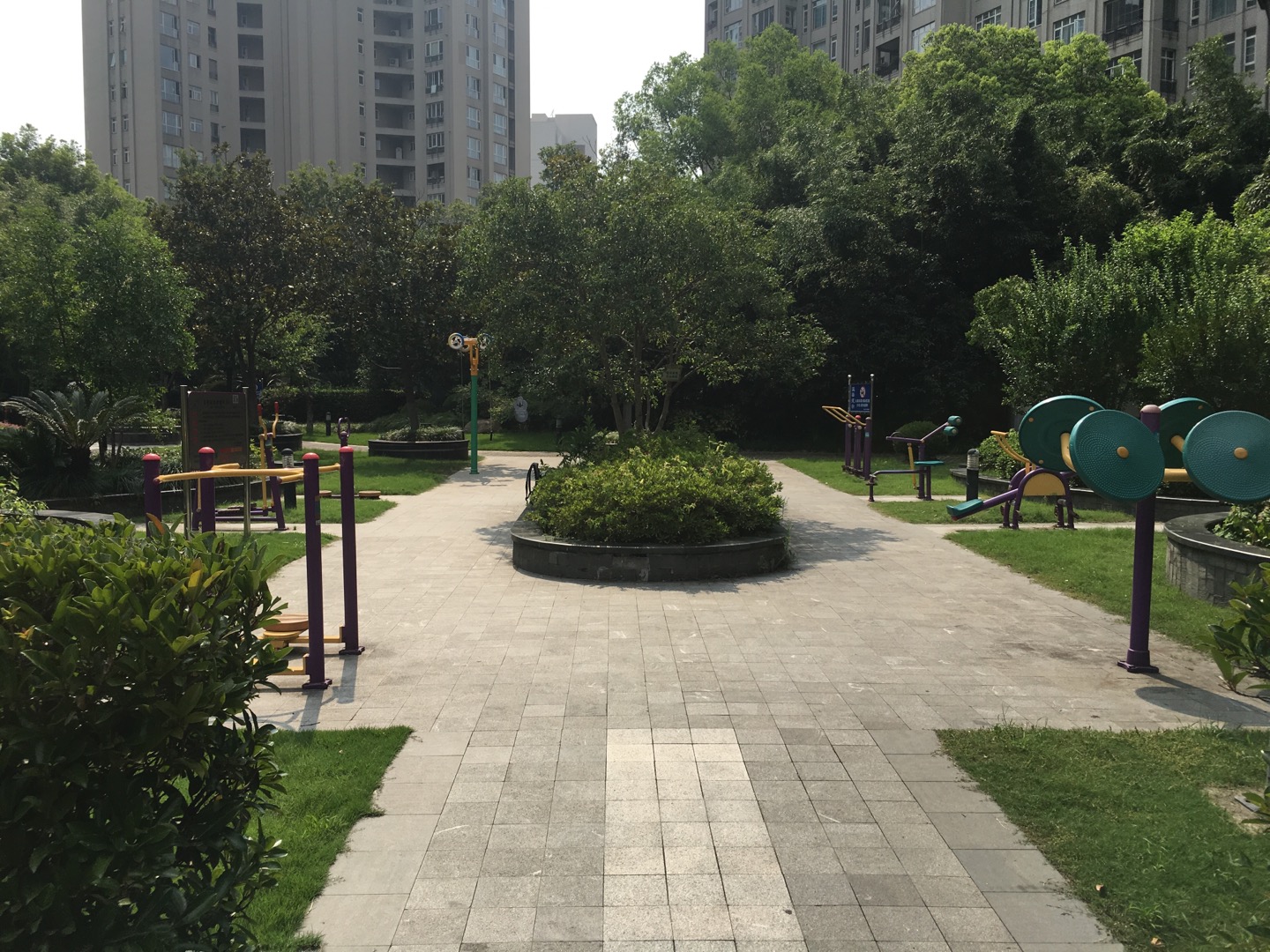 名都城居委名都古北健身點(diǎn)