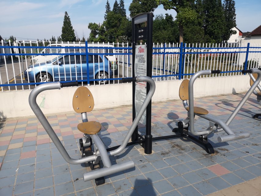 自重式劃船訓(xùn)練器