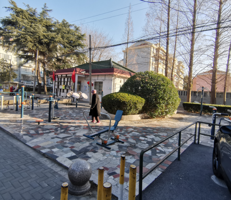 嶗六居委會健身點