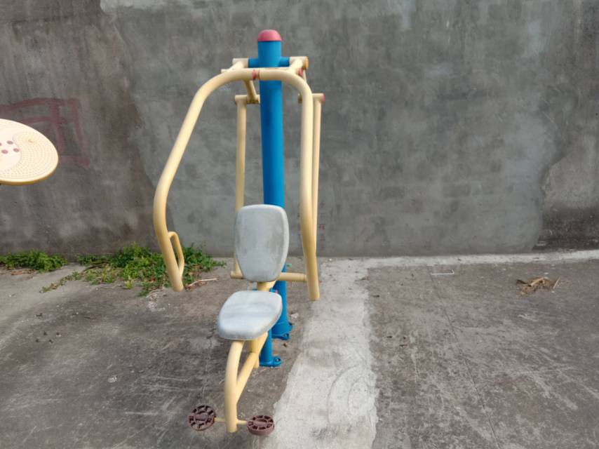 自重推胸器 自重推胸器