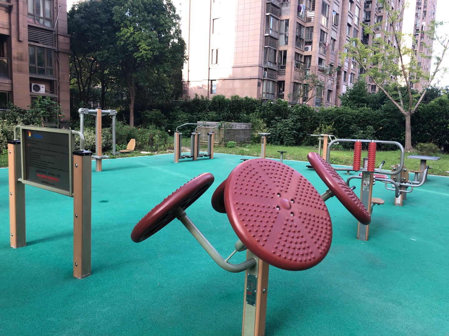 陽光二居市民益智健身點(diǎn)