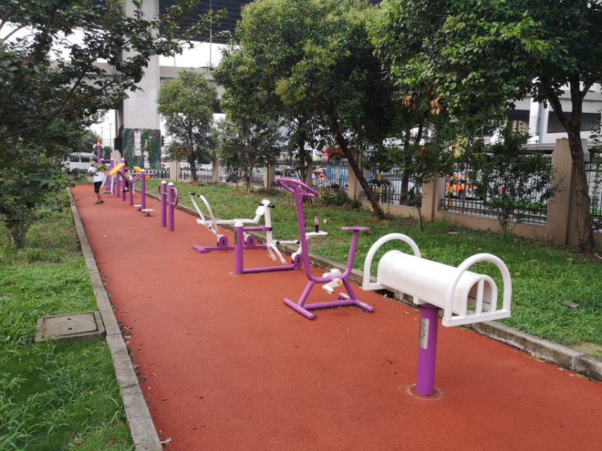 社區(qū)體育活動(dòng)中心健身點(diǎn)