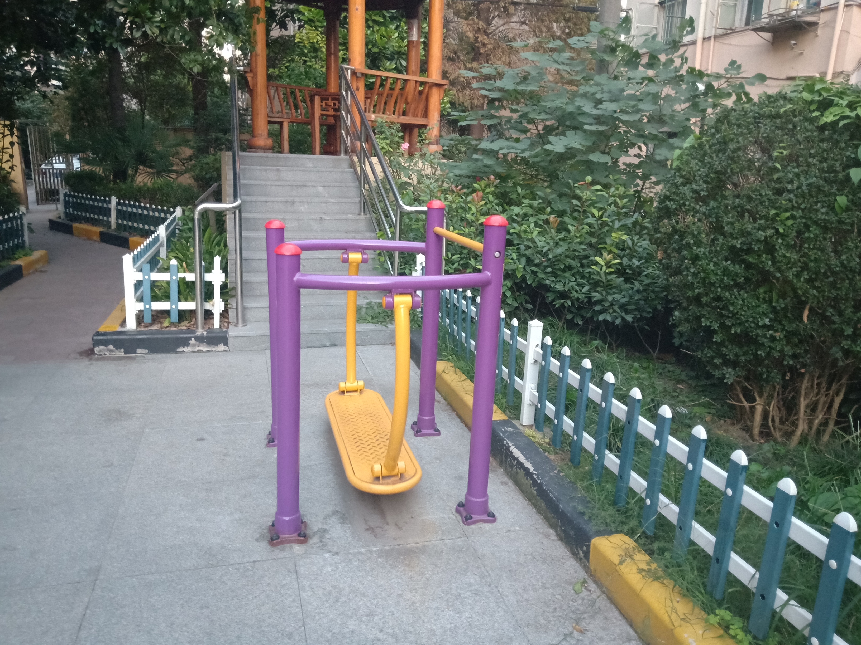 晃板健身器 晃板健身器