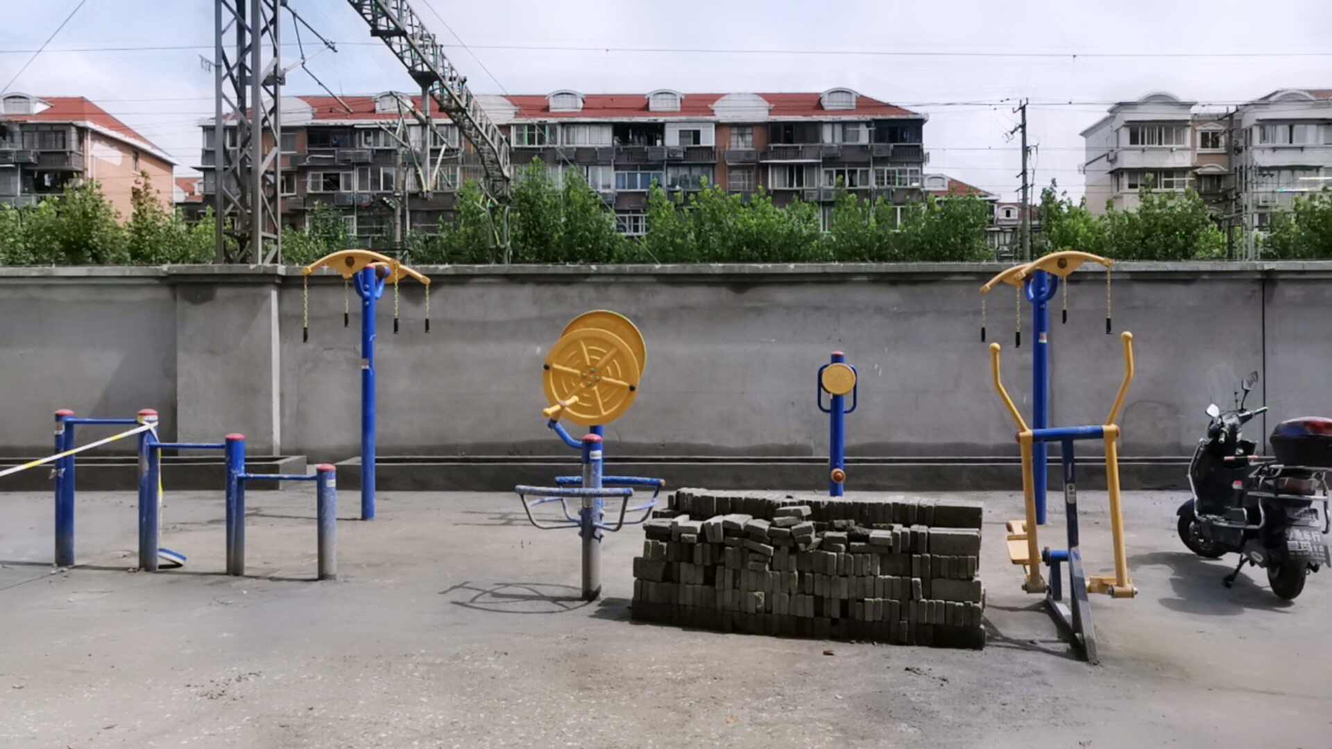 光新居委480弄健身點（15號）