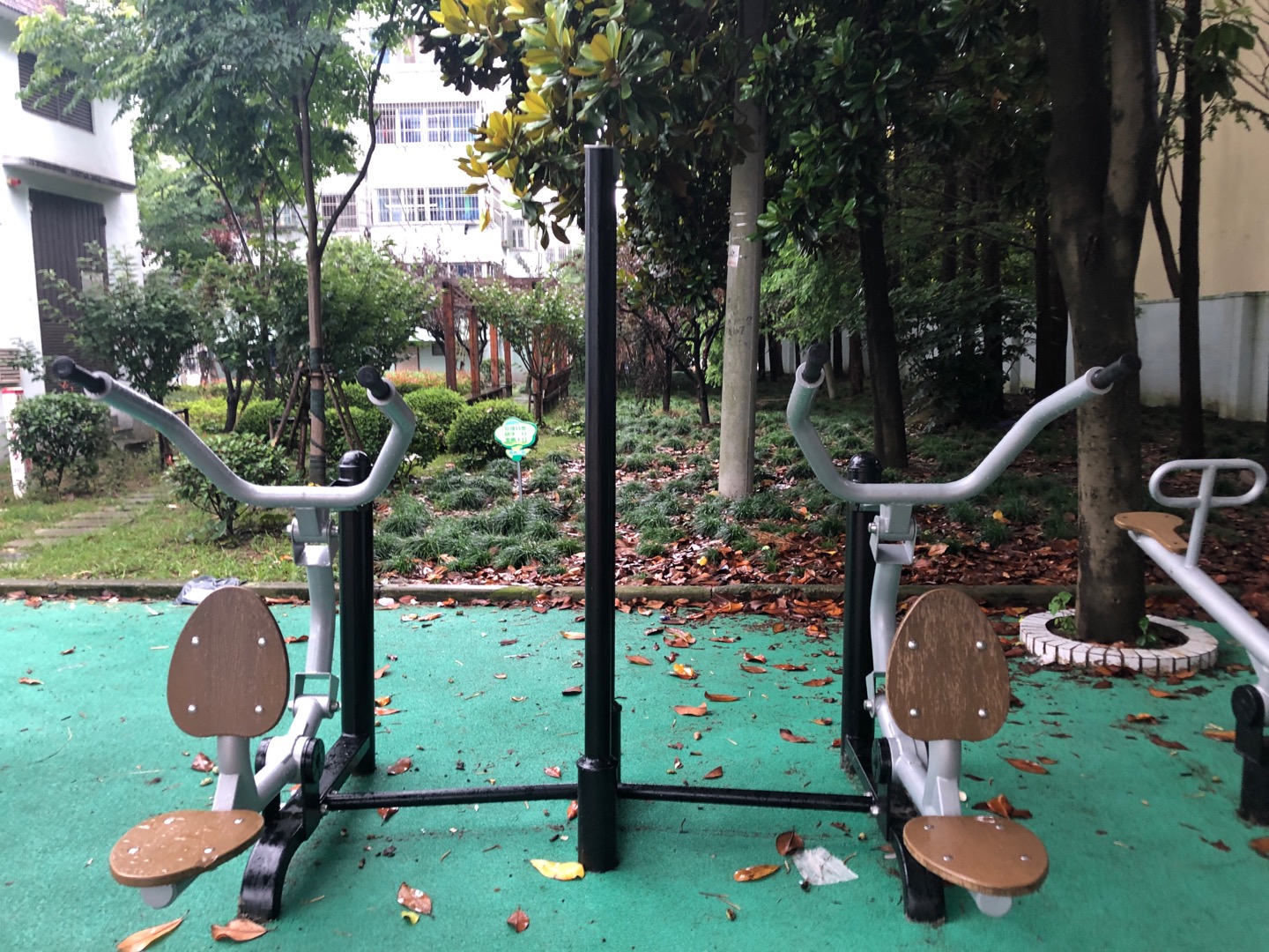 自重式高拉訓練器 自重式高拉訓練器