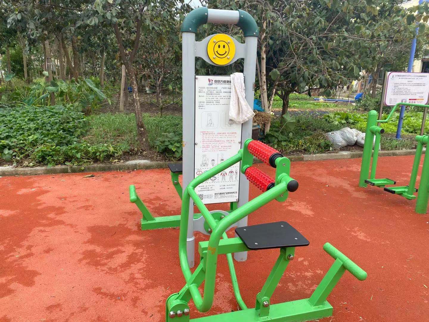 雙位背部訓(xùn)練器 雙位背部訓(xùn)練器