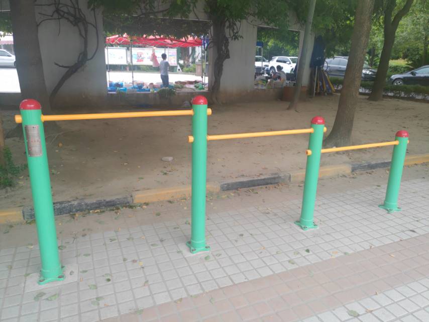 多聯(lián)壓腿架