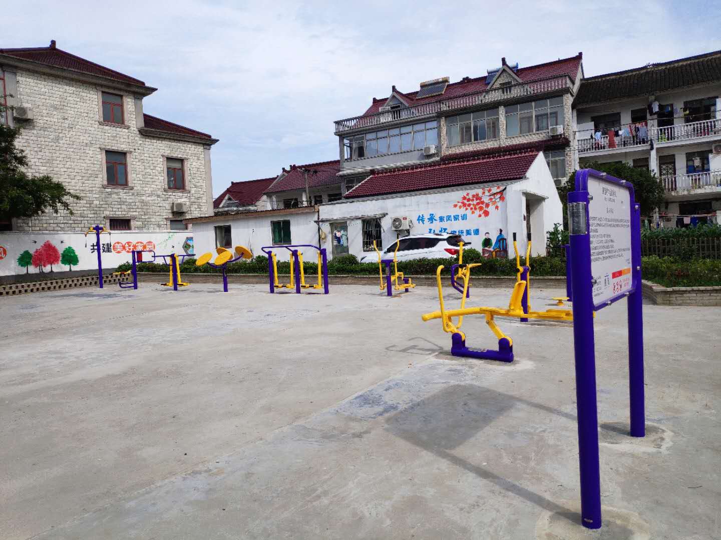 航頭鎮(zhèn)果園村4組健身苑點