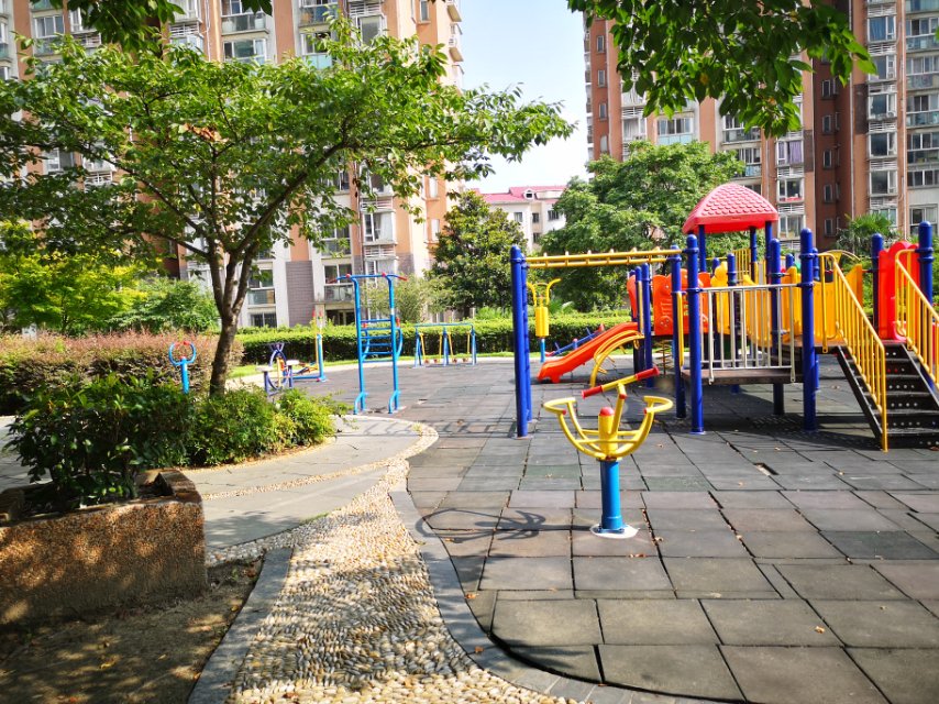 高興三居D健身點