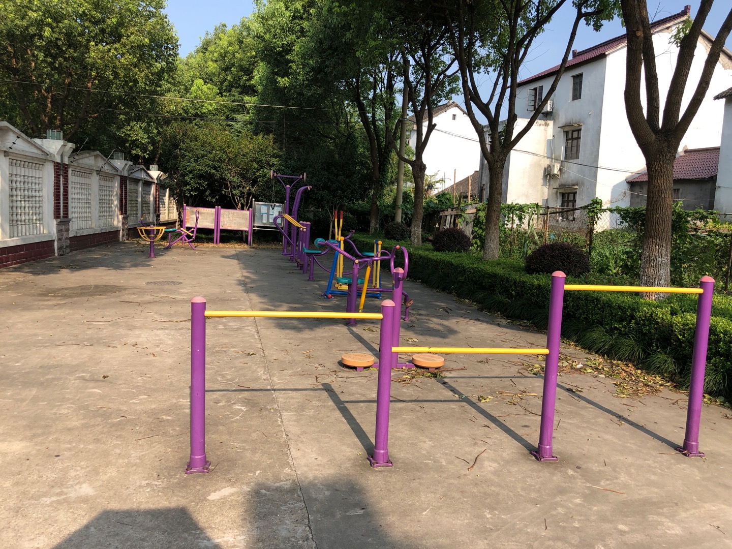 民主村J健身苑點(diǎn)