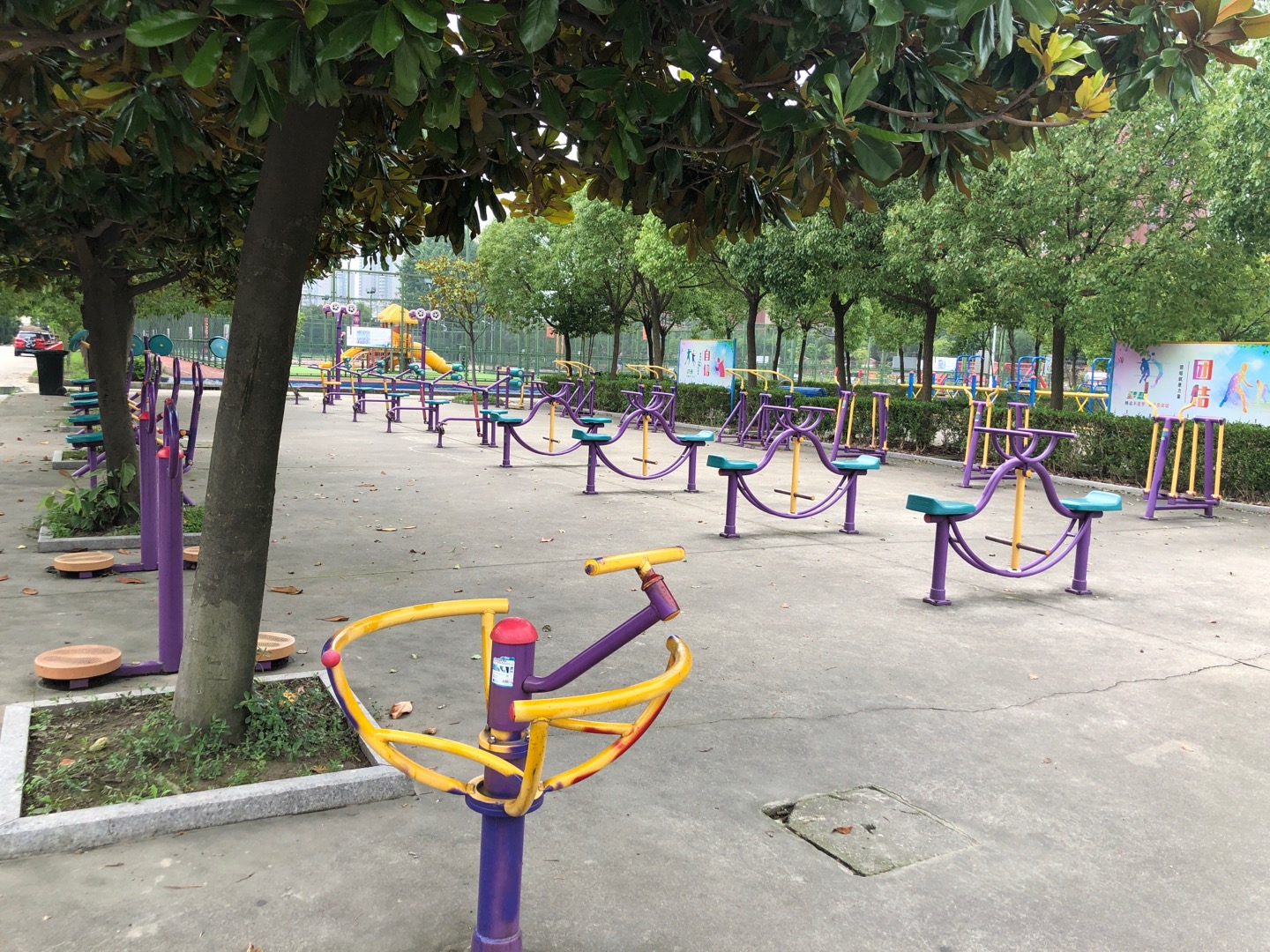 光明村健身點(diǎn)②