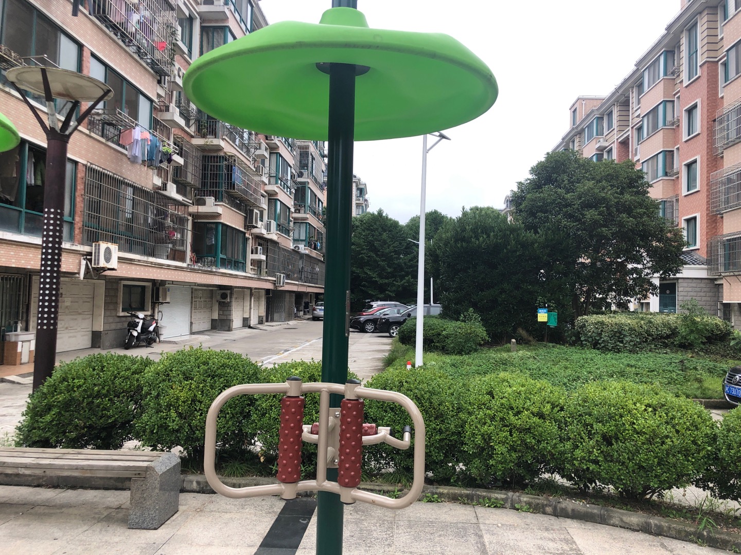 腰背按摩器 腰背按摩器