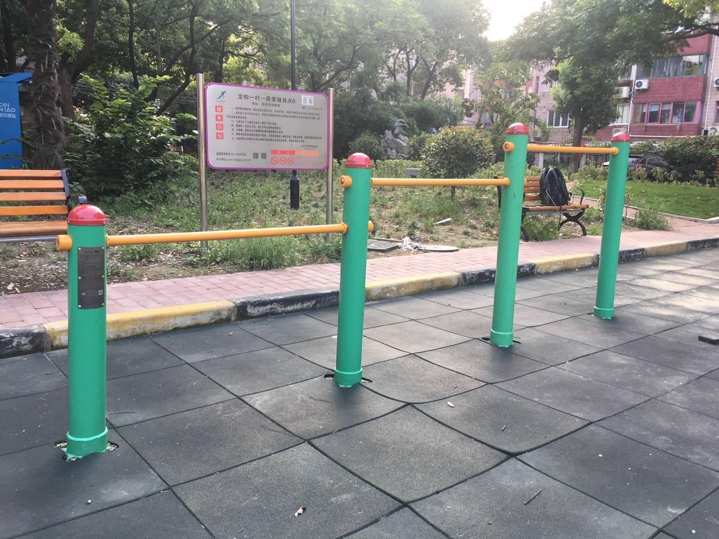 多聯壓腿架 多聯壓腿架