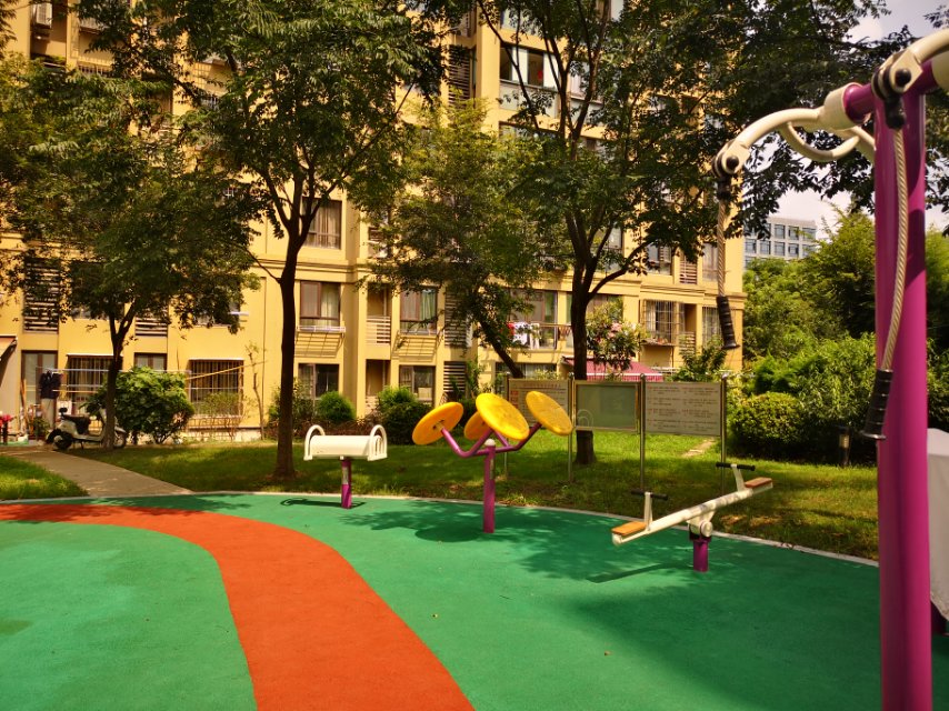 西郊英園居委健身苑點(diǎn)B