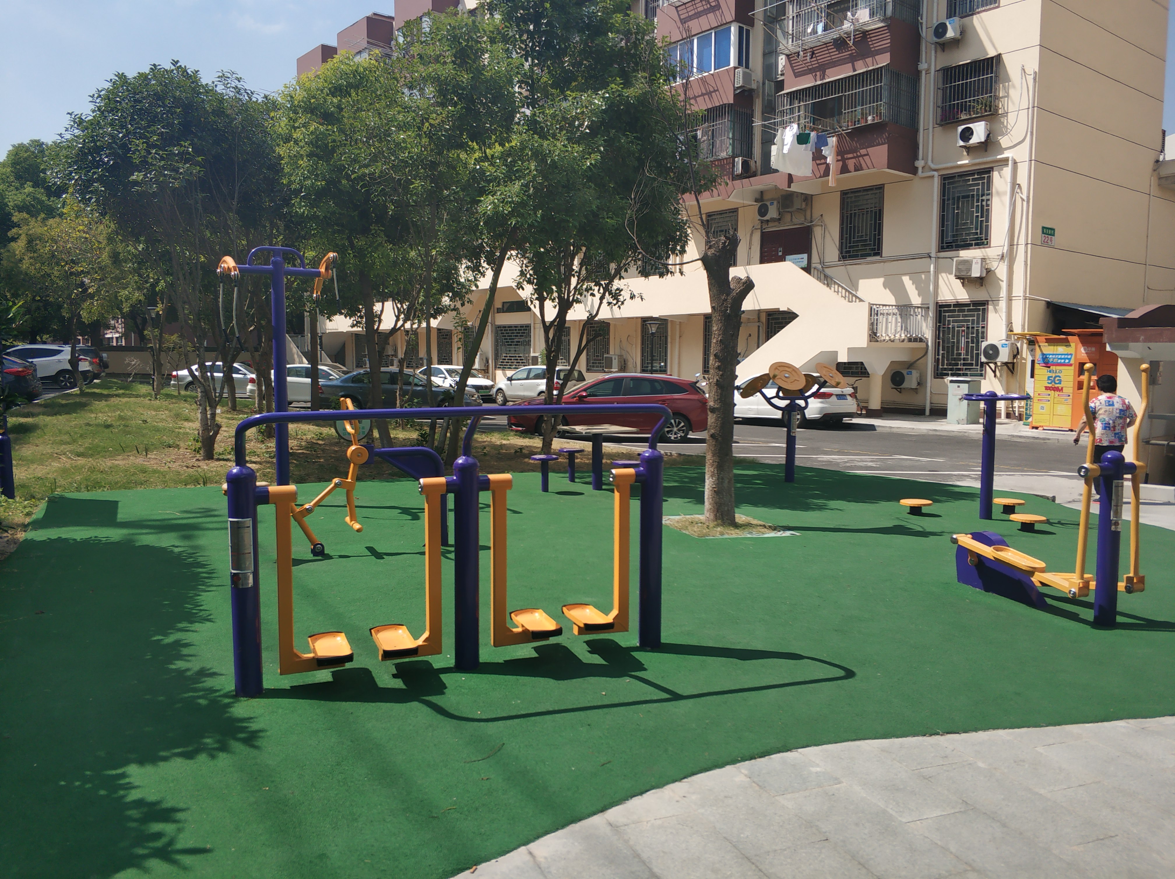 福建小區(qū)市民益智健身苑點