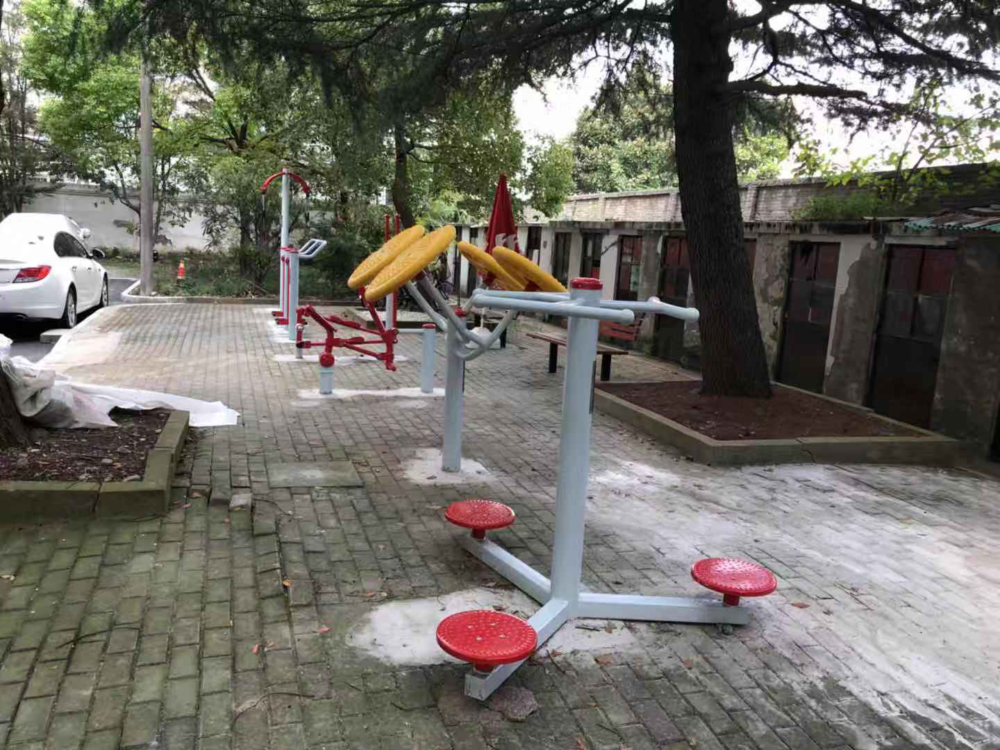 蓮安居委健身點(diǎn)