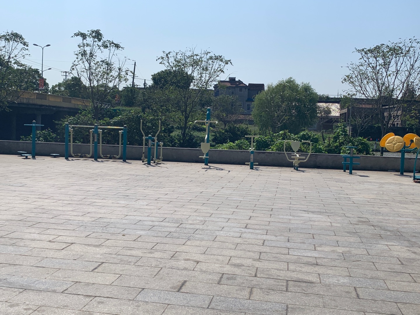 堡鎮(zhèn)菜園村健身點