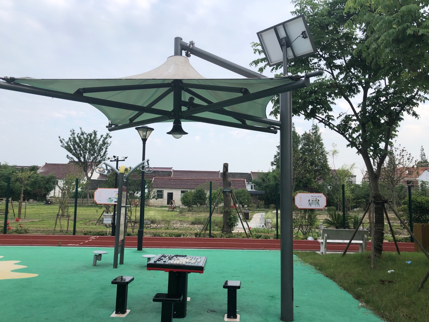 太陽(yáng)能燈光遮陽(yáng)棚 太陽(yáng)能燈光遮陽(yáng)棚