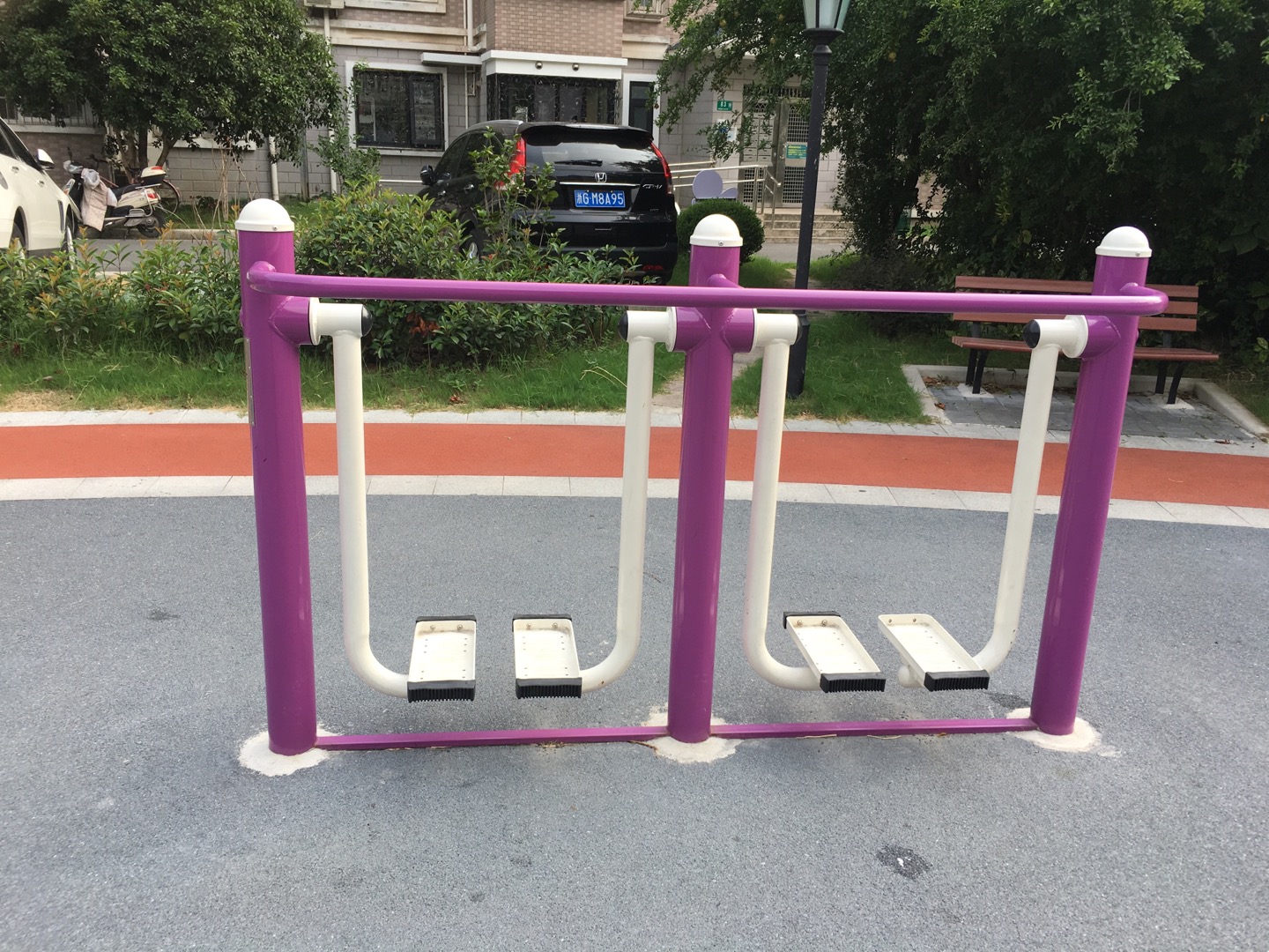 雙立柱太空漫步器