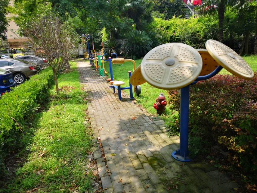 航華一村一居委健身苑點(diǎn)D