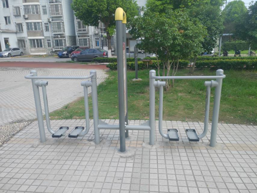 雙位太空漫步機(jī)