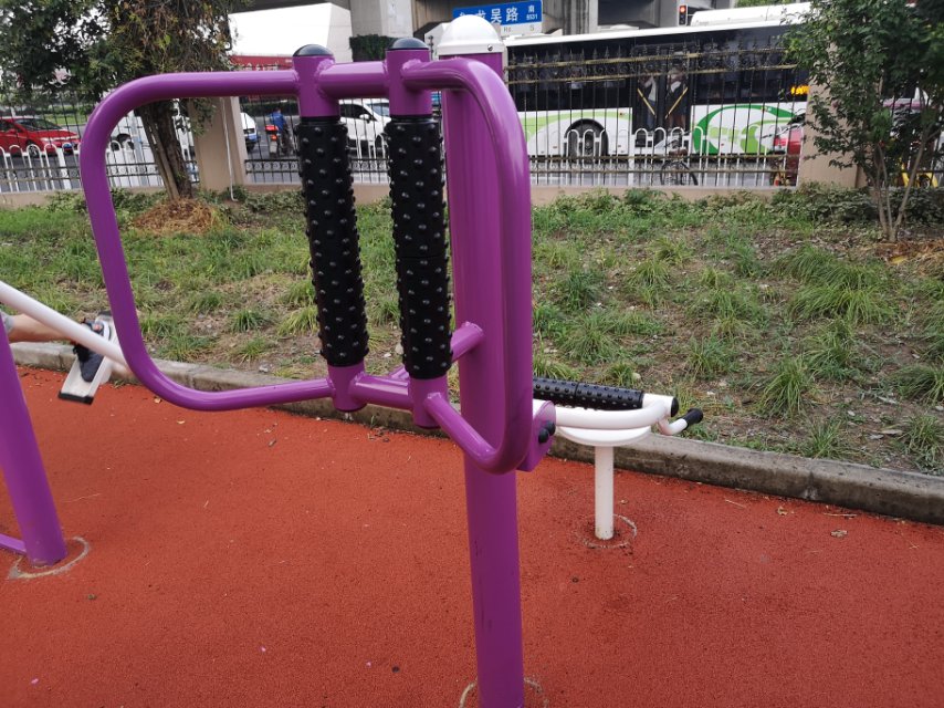 坐式腰背按摩器