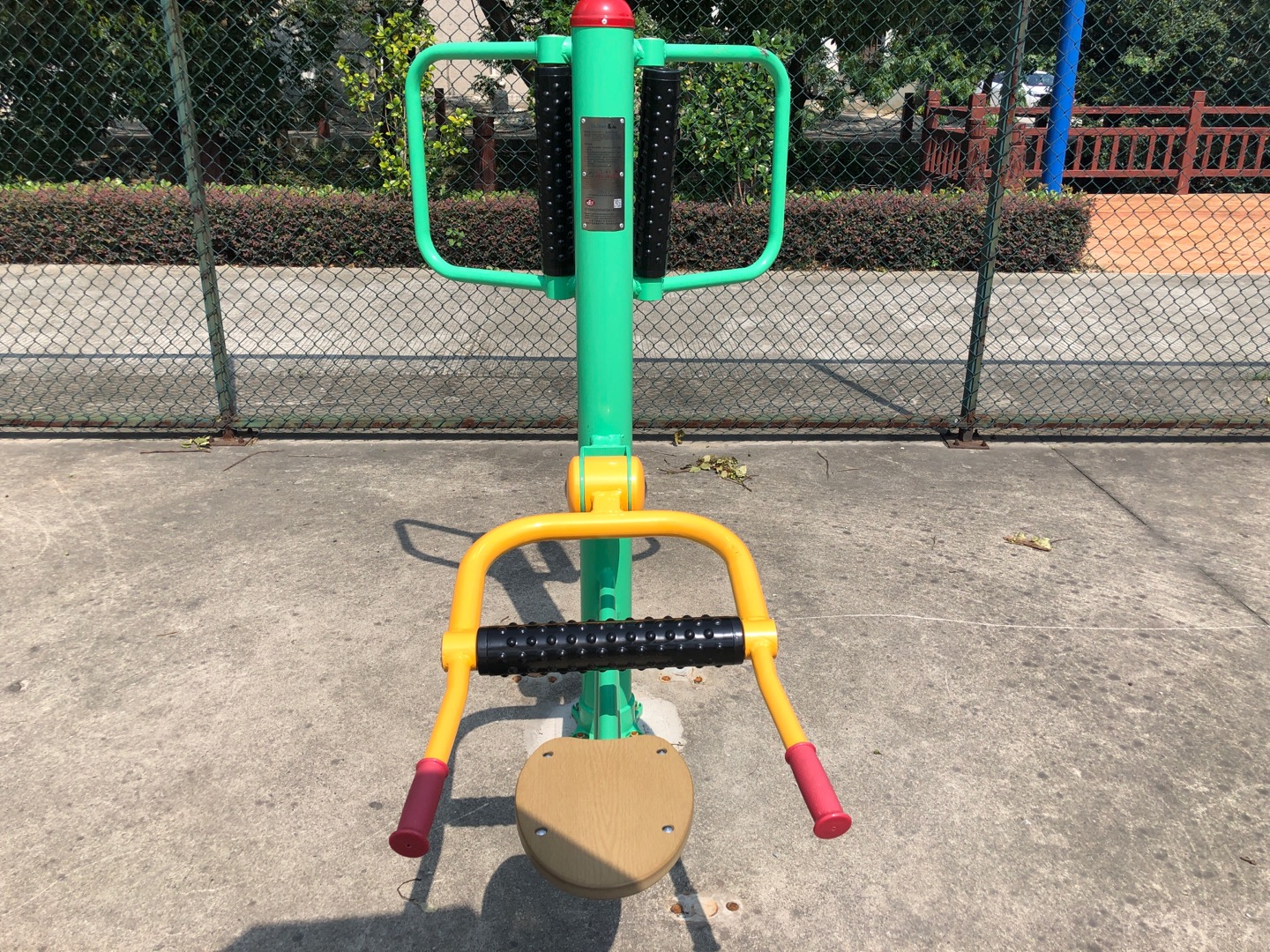 坐式腰背按摩器