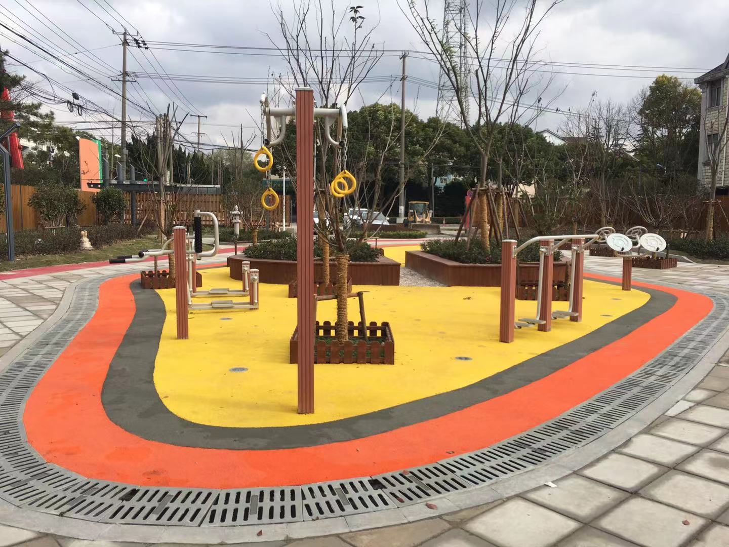 東場(chǎng)社區(qū)休閑廣場(chǎng)健身點(diǎn)