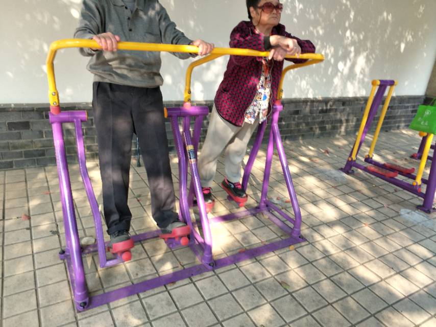 太空漫步器 太空漫步器