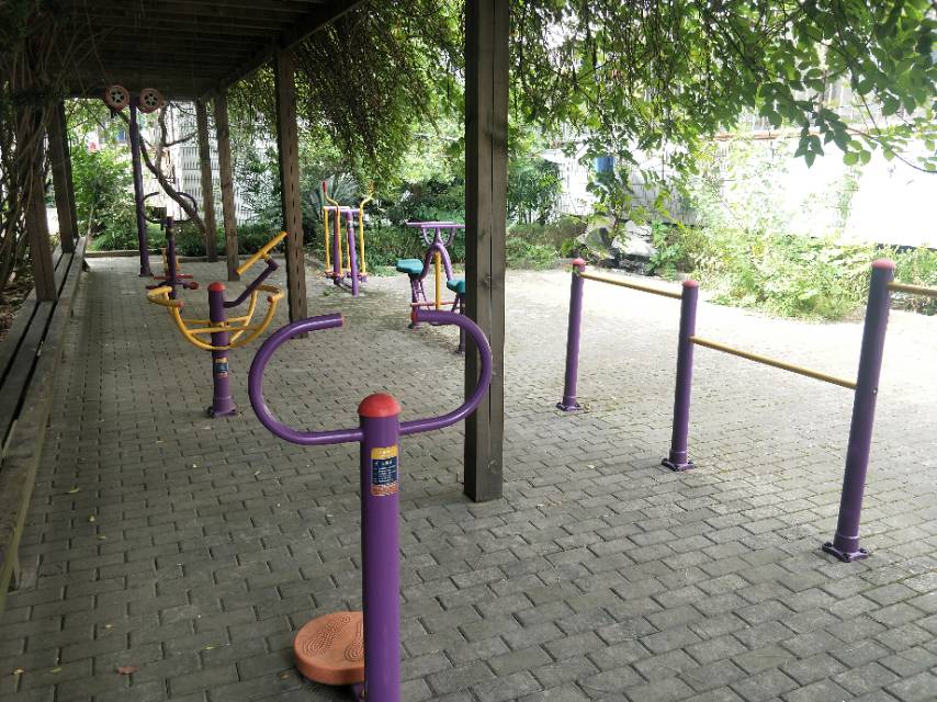 政立路580弄73號(hào)健身點(diǎn)