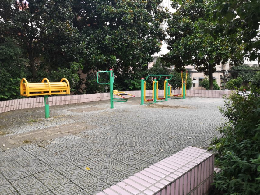 黎明居委健身點(diǎn)A