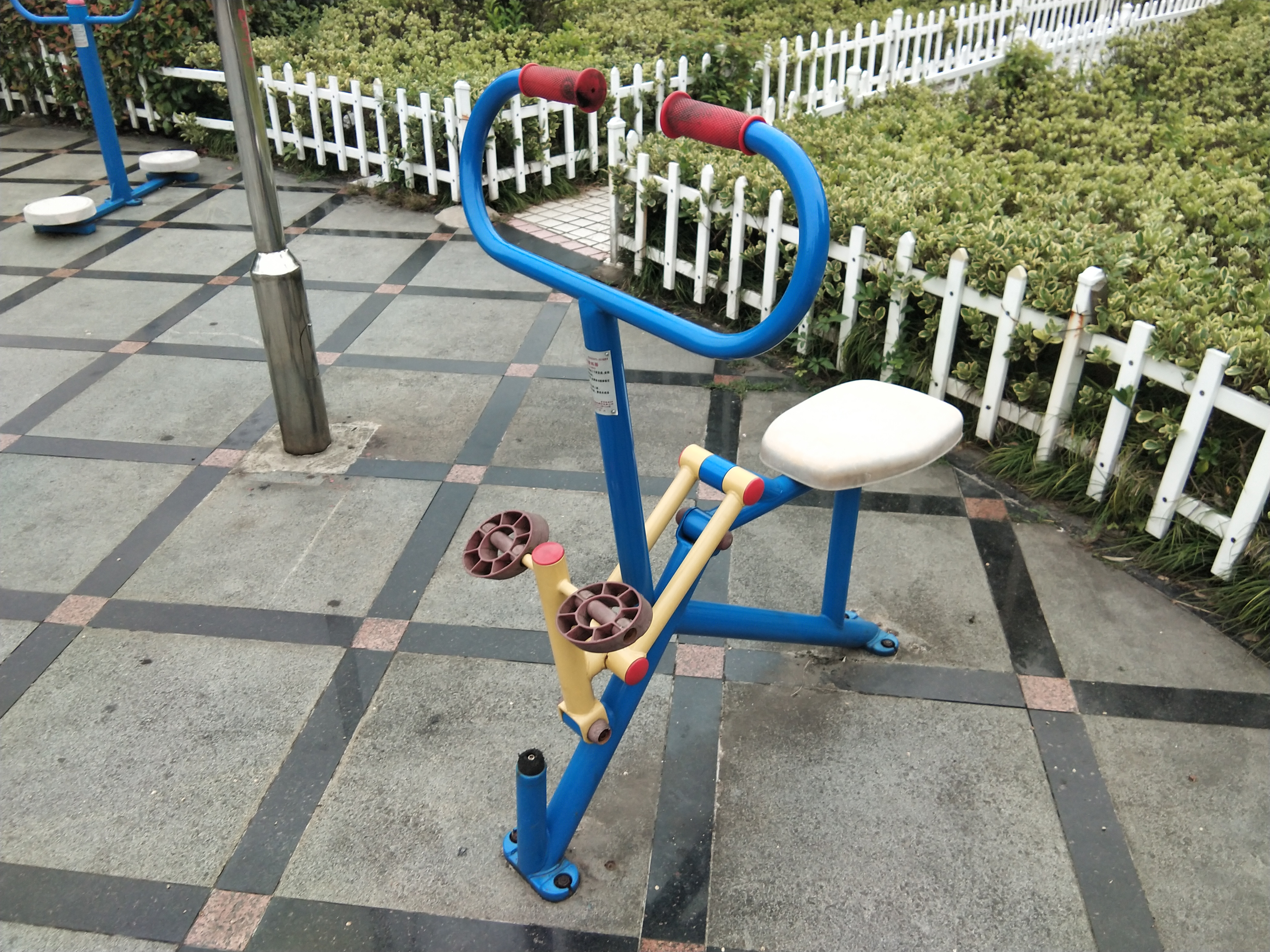 腰力鍛煉器 腰力鍛煉器