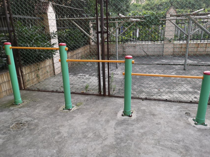 多聯(lián)壓腿架