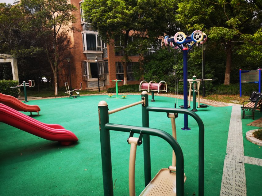 萬(wàn)科一居委健身苑點(diǎn)C