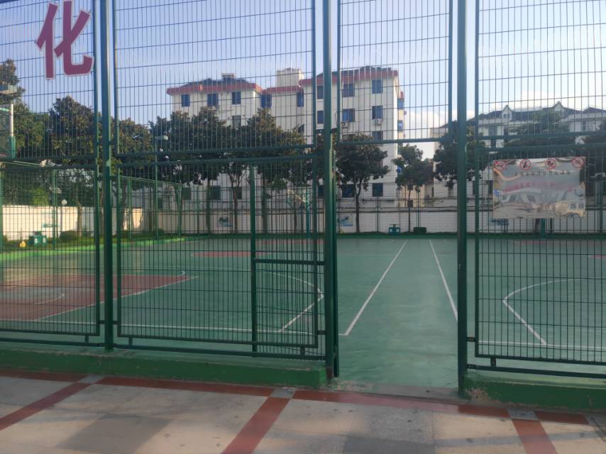 白鶴鎮(zhèn)文體中心公共運動場