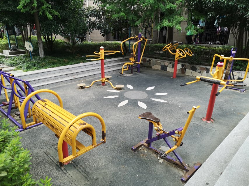 東方花園二居委健身點A