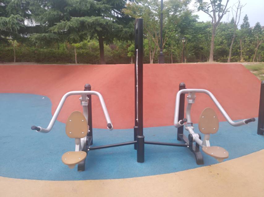 自重式下壓訓練器