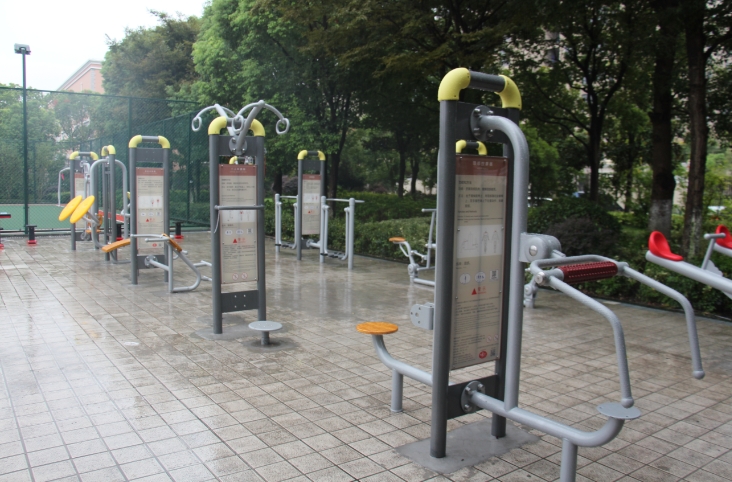 西渡社區(qū)市民益智健身苑點(diǎn)