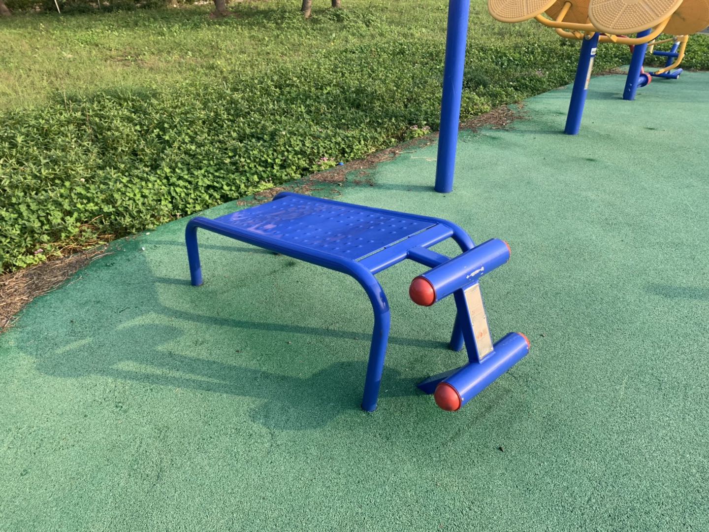 仰臥起坐板 仰臥起坐板