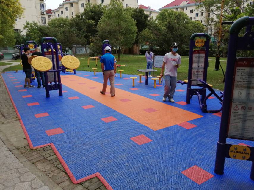 呼瑪三村第一市民益智健身點(diǎn)