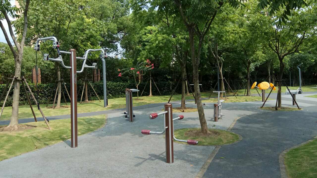 真南路綠地健身點(diǎn)