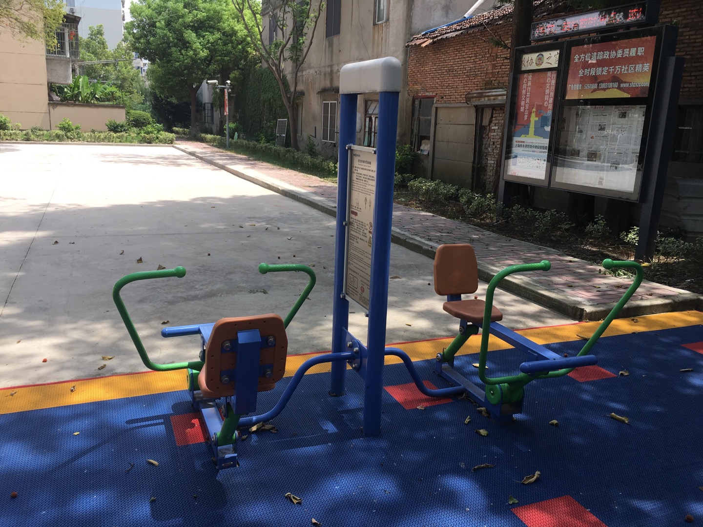 雙立柱平推平拉訓(xùn)練器